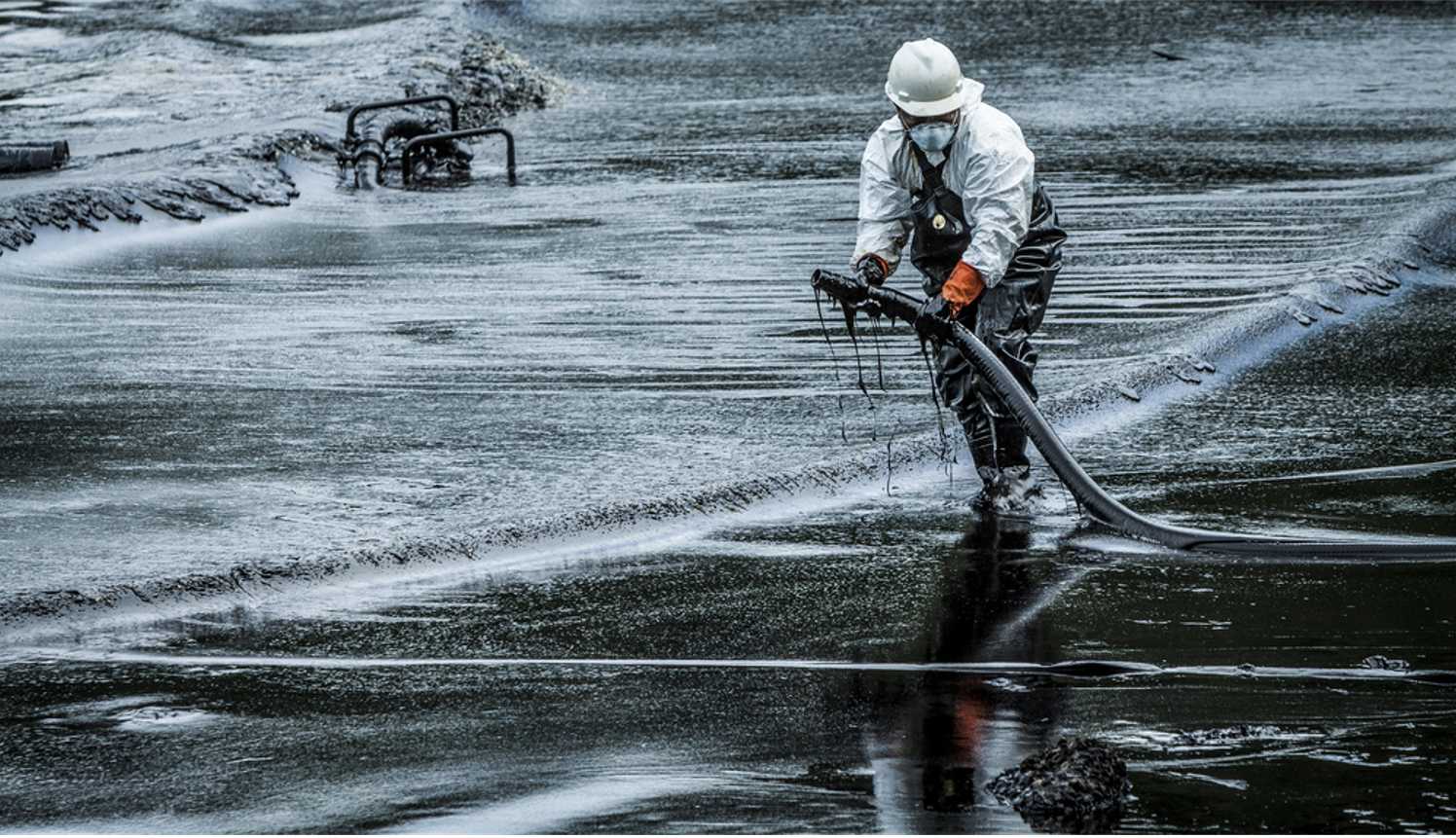 10 of the Largest Oil Spills in History
