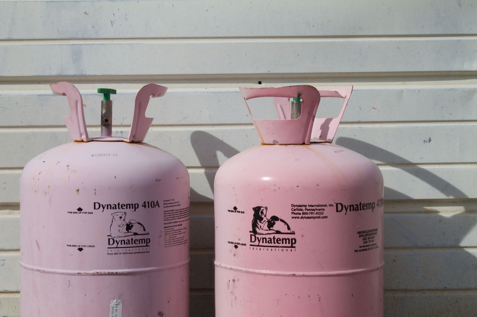 What to Look for When Purchasing a Gas Cylinder Storage Cabinets